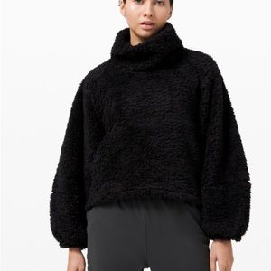 Lululemon - Warm restore Sherpa pull over - size 6- black